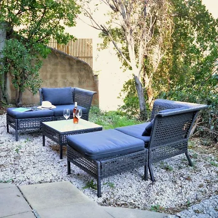Mazet Mediterraneen Avec Terrasse Et Jardin - Rayol-canadel - Fr-1-226b-134 *